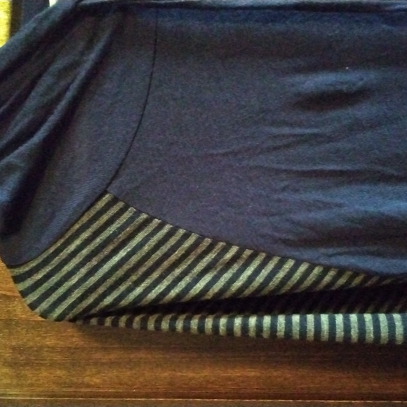 3/4`Length Top - Picture 2 of 6